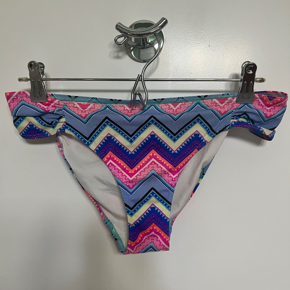 NWOT VS PINK Aztec print swim bottoms size small